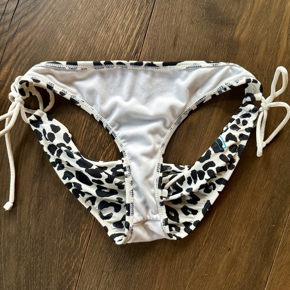 Rogan for Target 2-piece String Bikini Triangle Black White Cheetah Print, Sz L - Picture 10 of 10